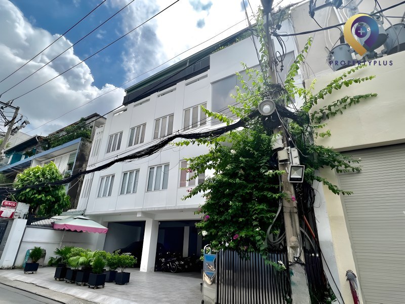 Tòa nhà Trần Việt